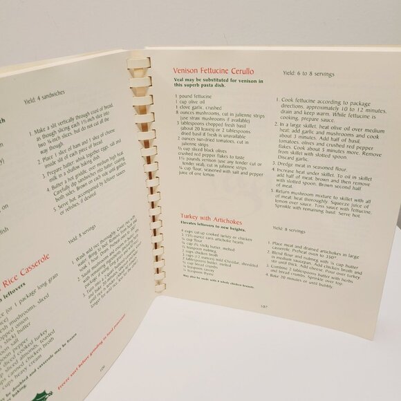 Christmas Memories Cookbook 365 Favorite Christmas Recipes Seaport Members - Picture 4 of 6